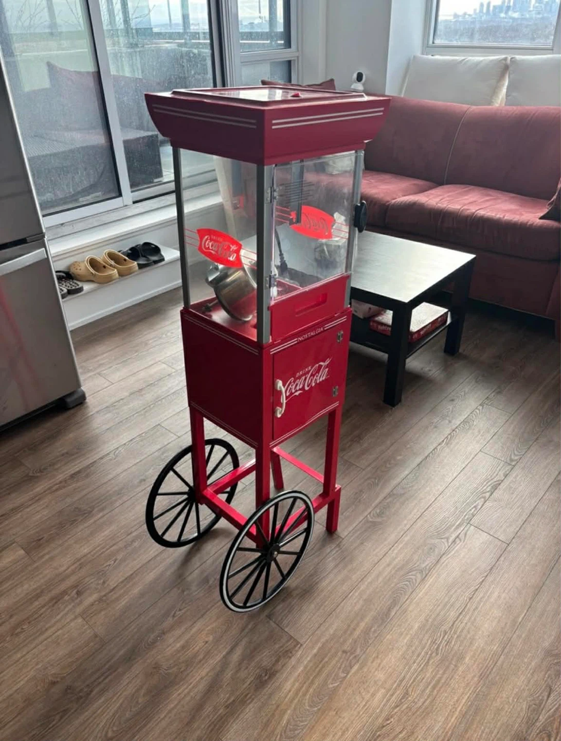 A popcorn maker for sale