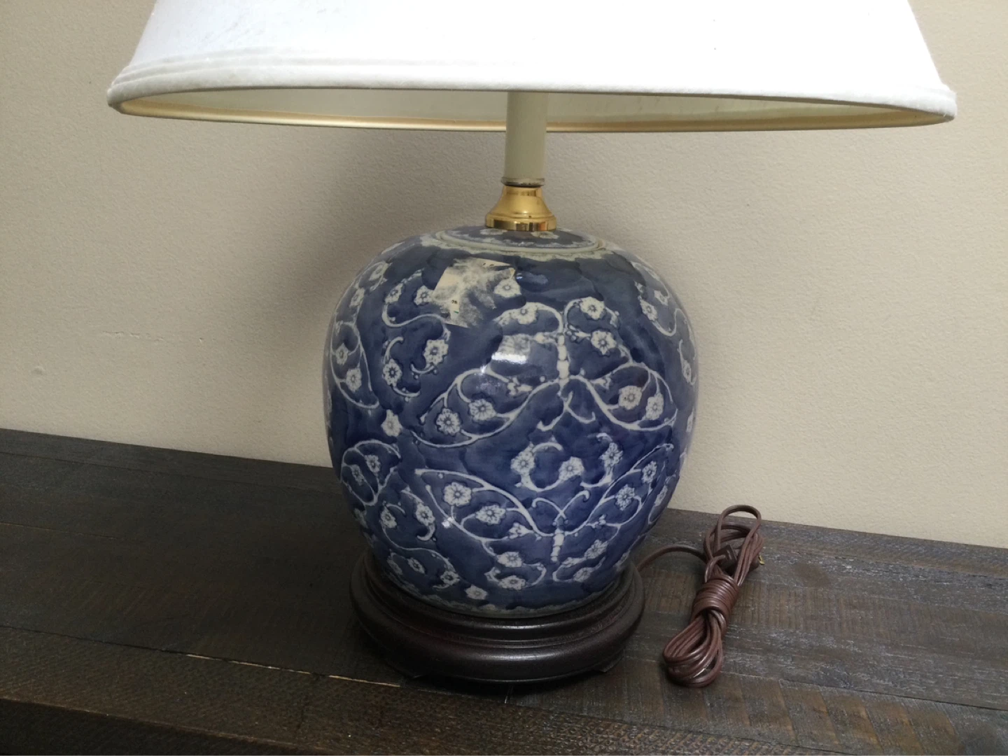 Blue and White Ceramic Table Lamp - photo 2