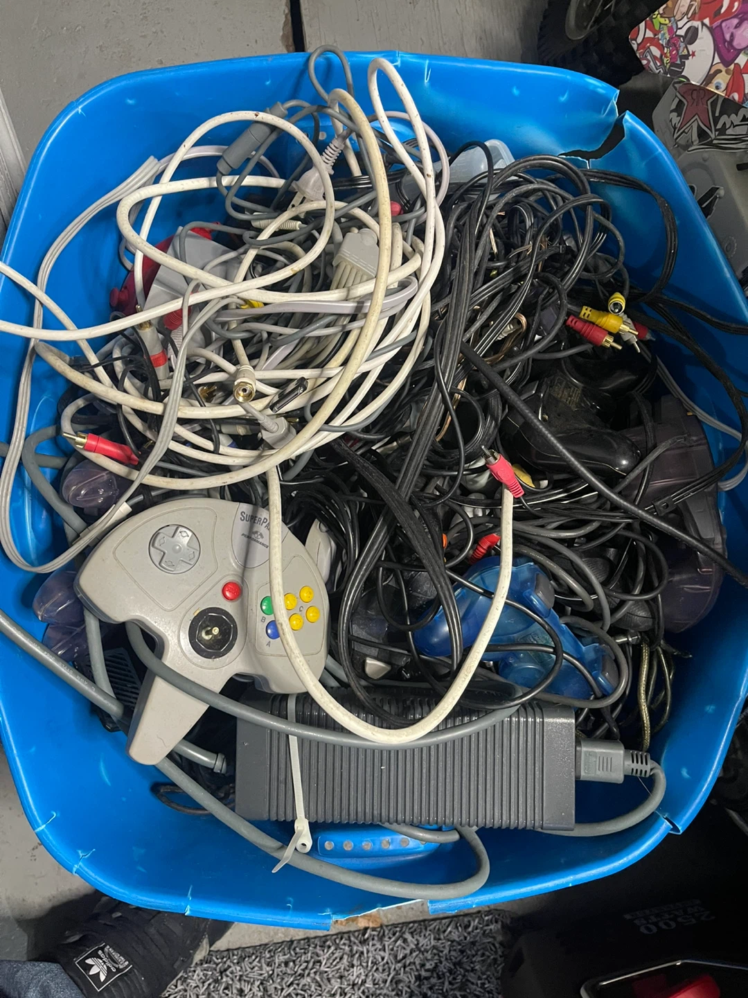Microsoft Xbox 360 Console Lot with Games and Accessories - photo 4