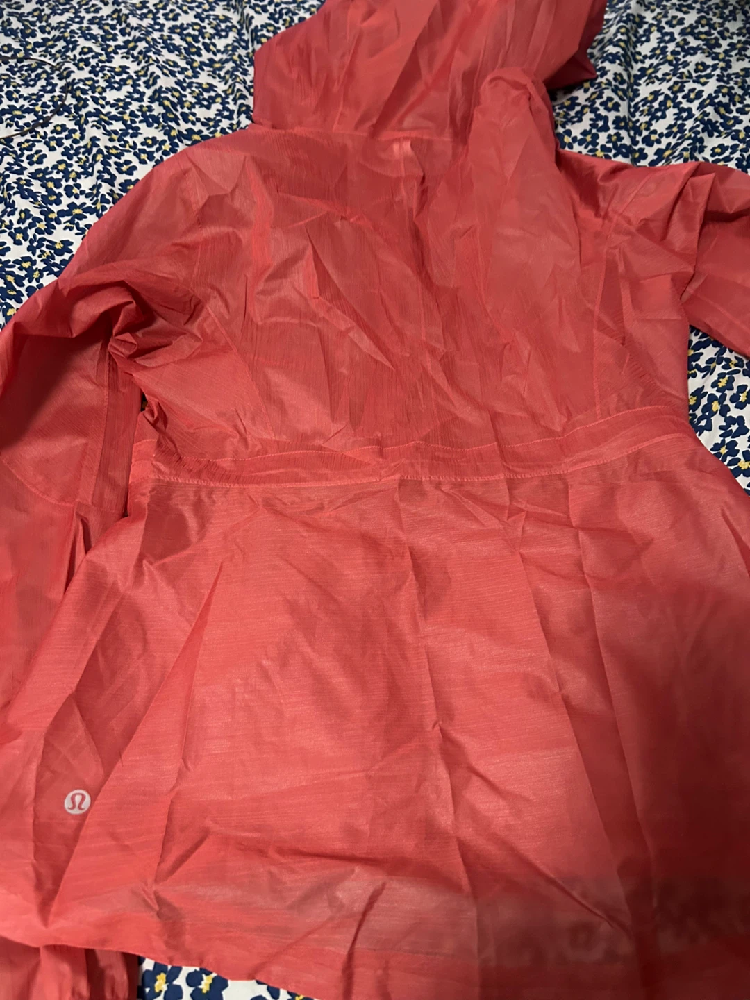 Lululemon Hooded Running Jacket - photo 2