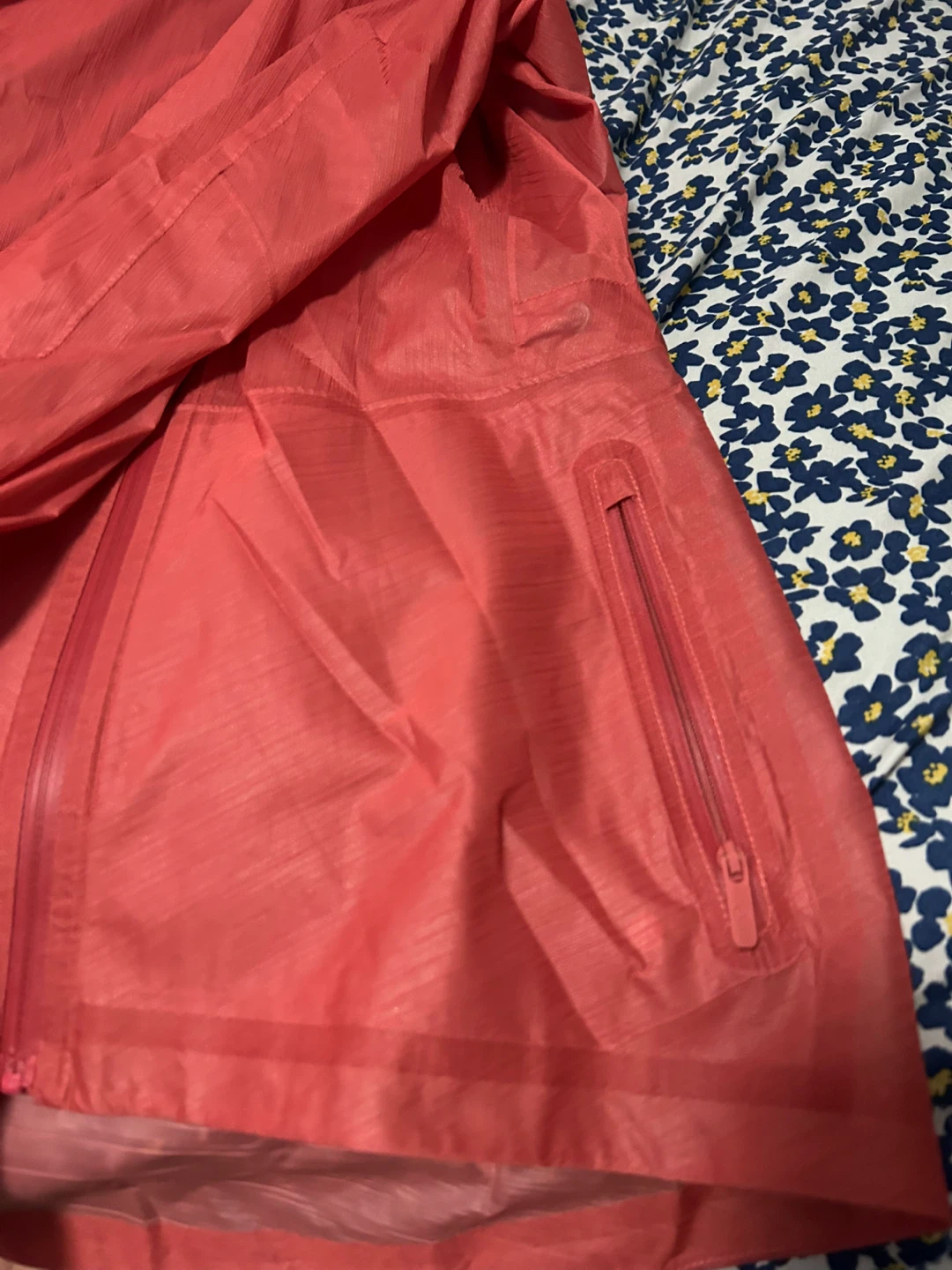 Lululemon Hooded Running Jacket - photo 3