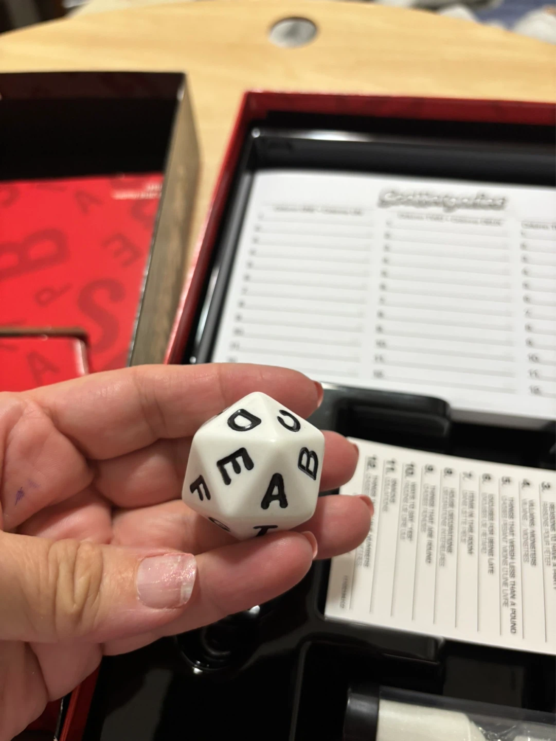 Scattergories Board Game - photo 4