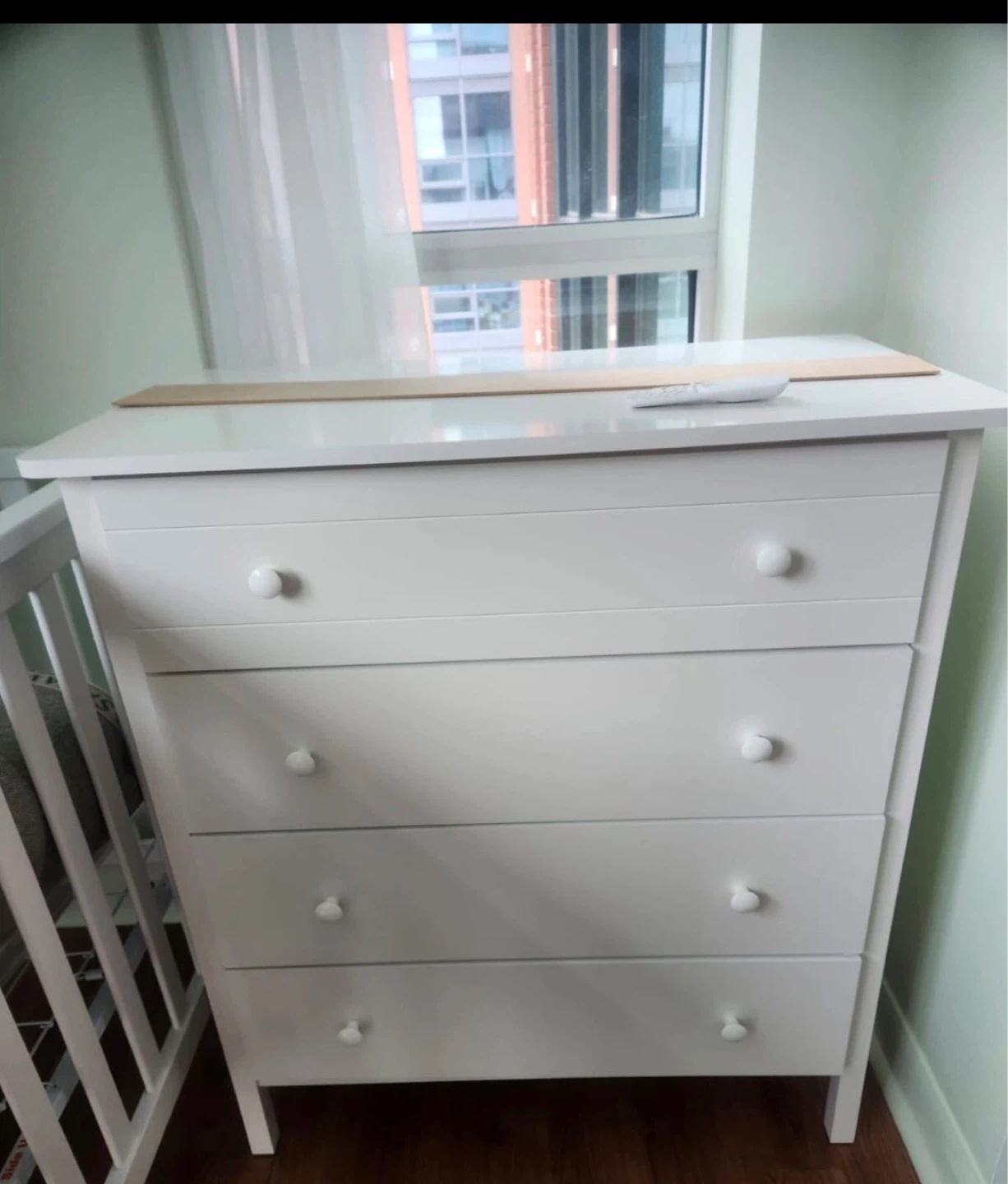 White 4-Drawer Dresser - photo 2