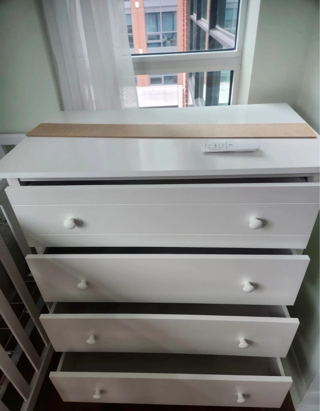 White 4-Drawer Dresser