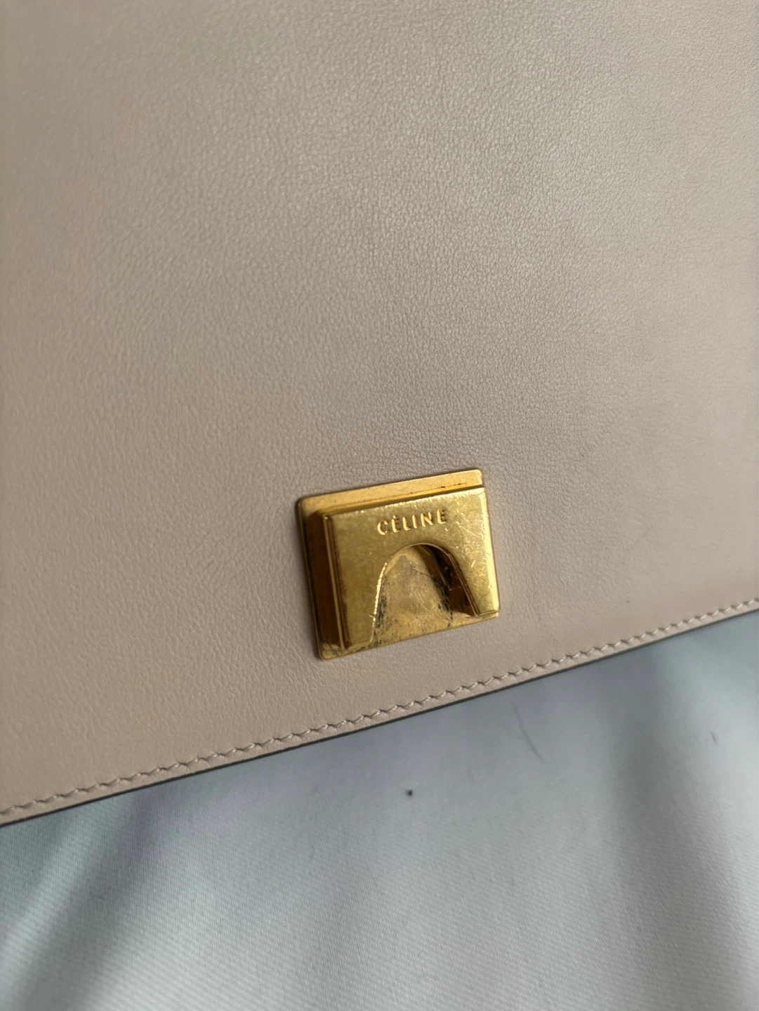CELINE Paris Leather Shoulder Bag - Beige/Grey - photo 4