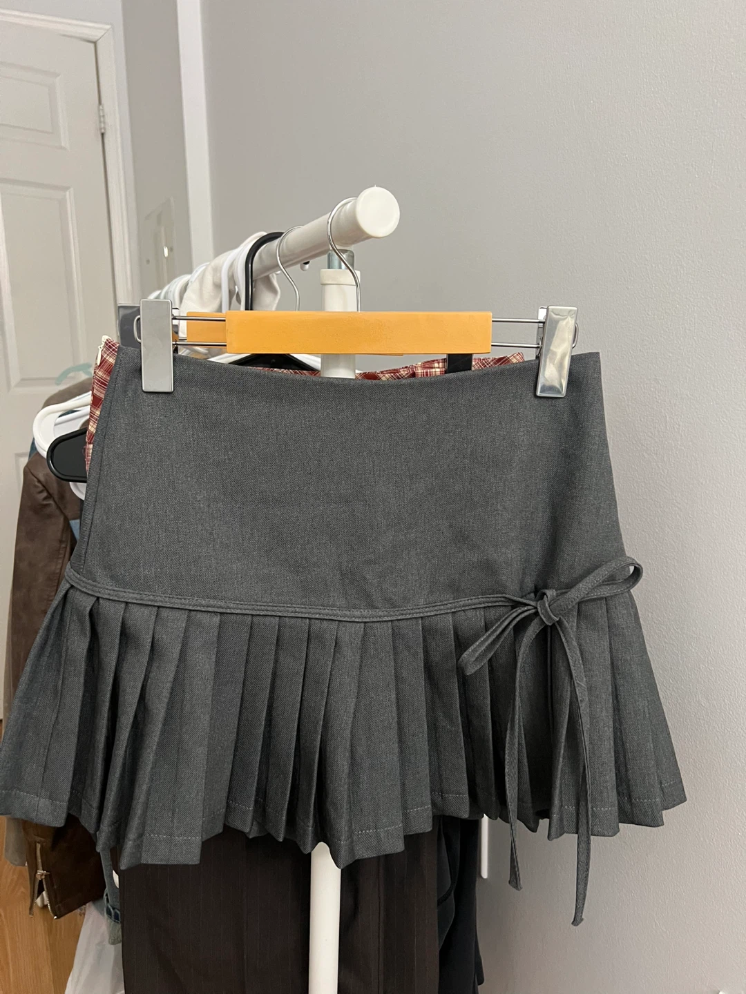 Grey Pleated Mini Skirt with Bow Detail