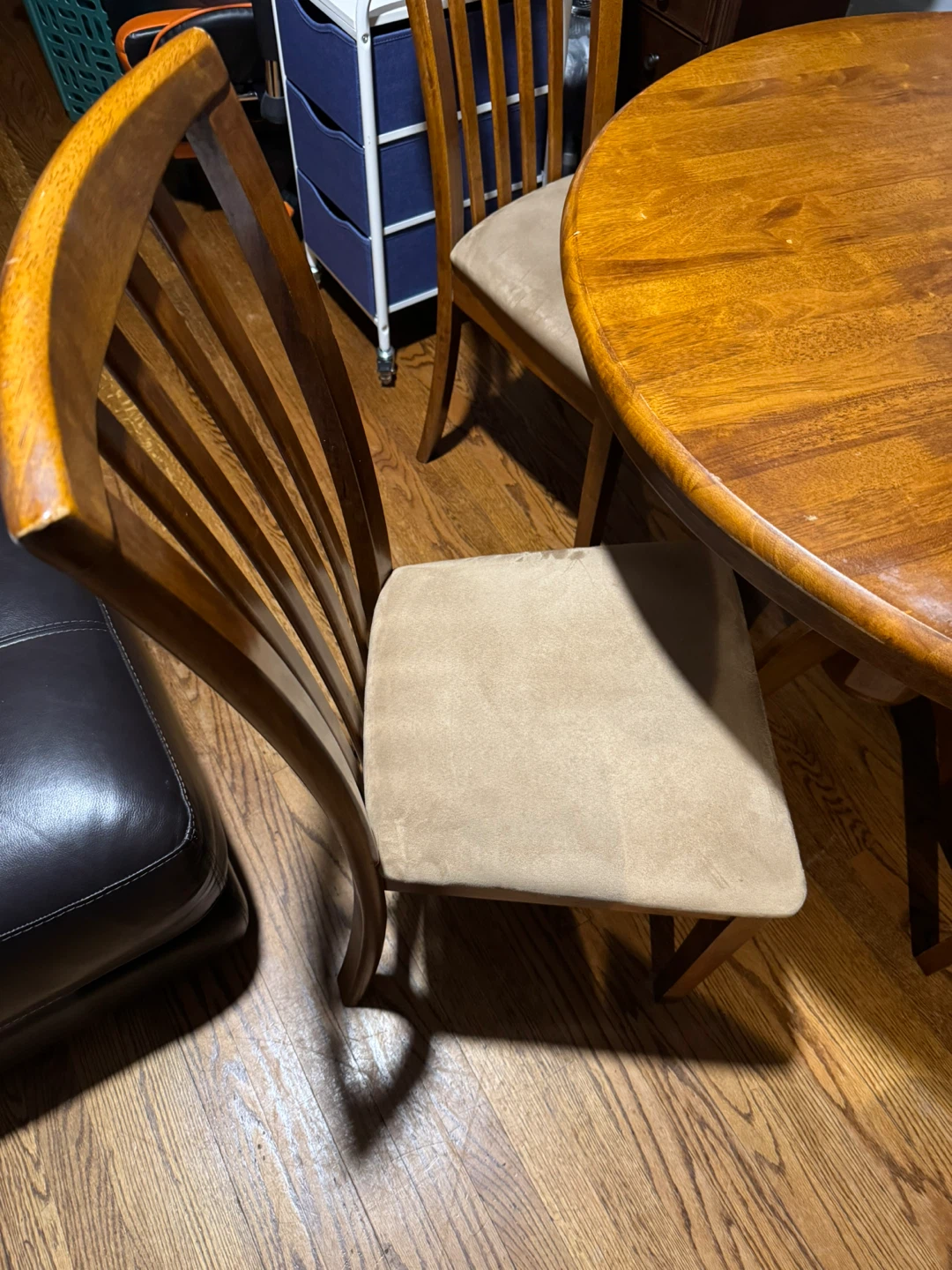 Round Wooden Dining Table with 4 Chairs - photo 3