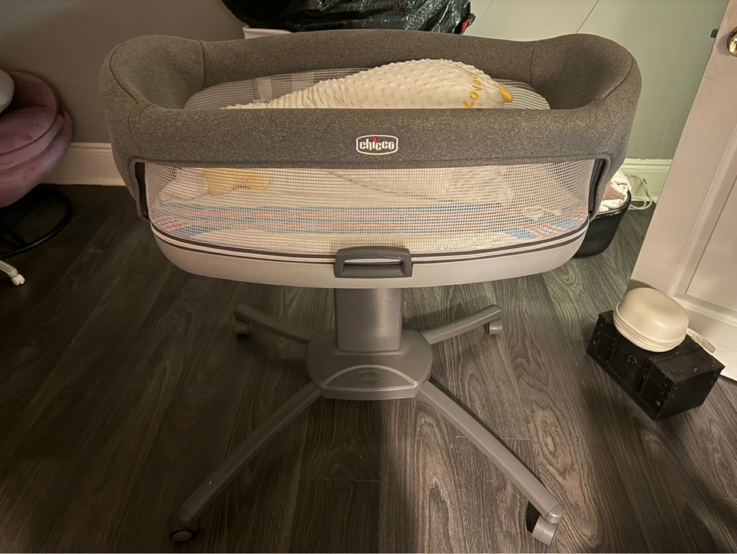 Chicco Next2Me Side Sleeping Crib