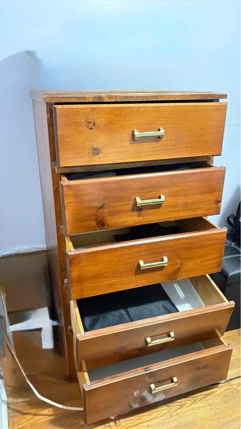 Wooden 5-Drawer Dresser