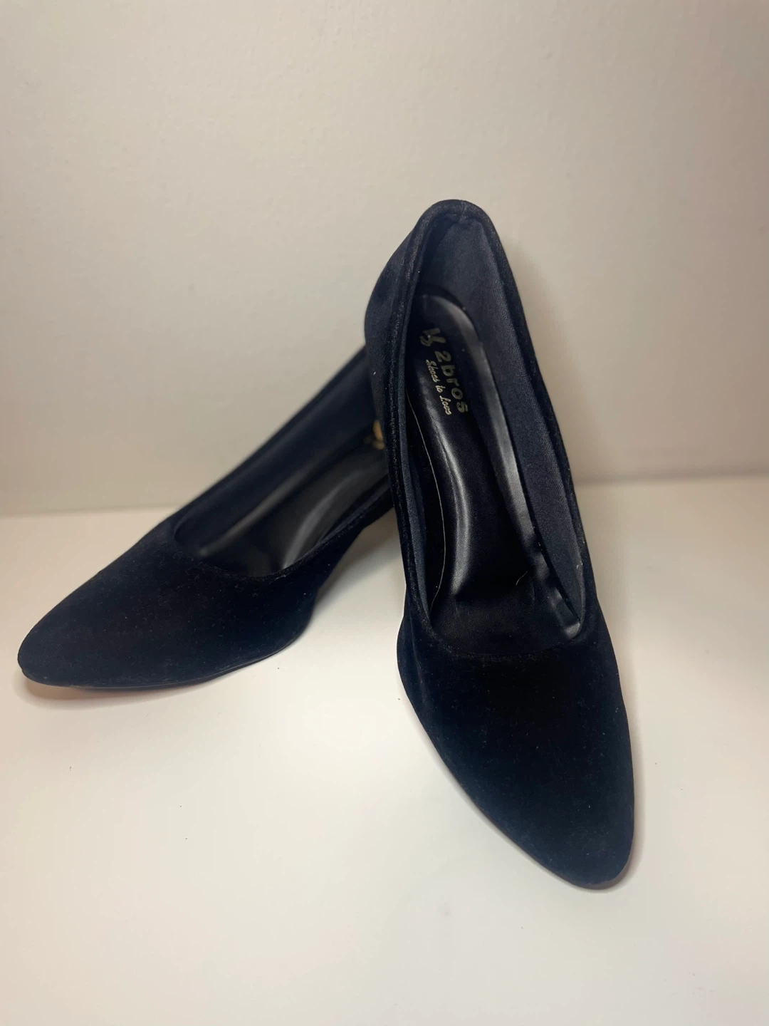 2bros Black Velvet Pointed Toe Heels 👠✨ | Size 42 (CAD 10.5) - photo 5