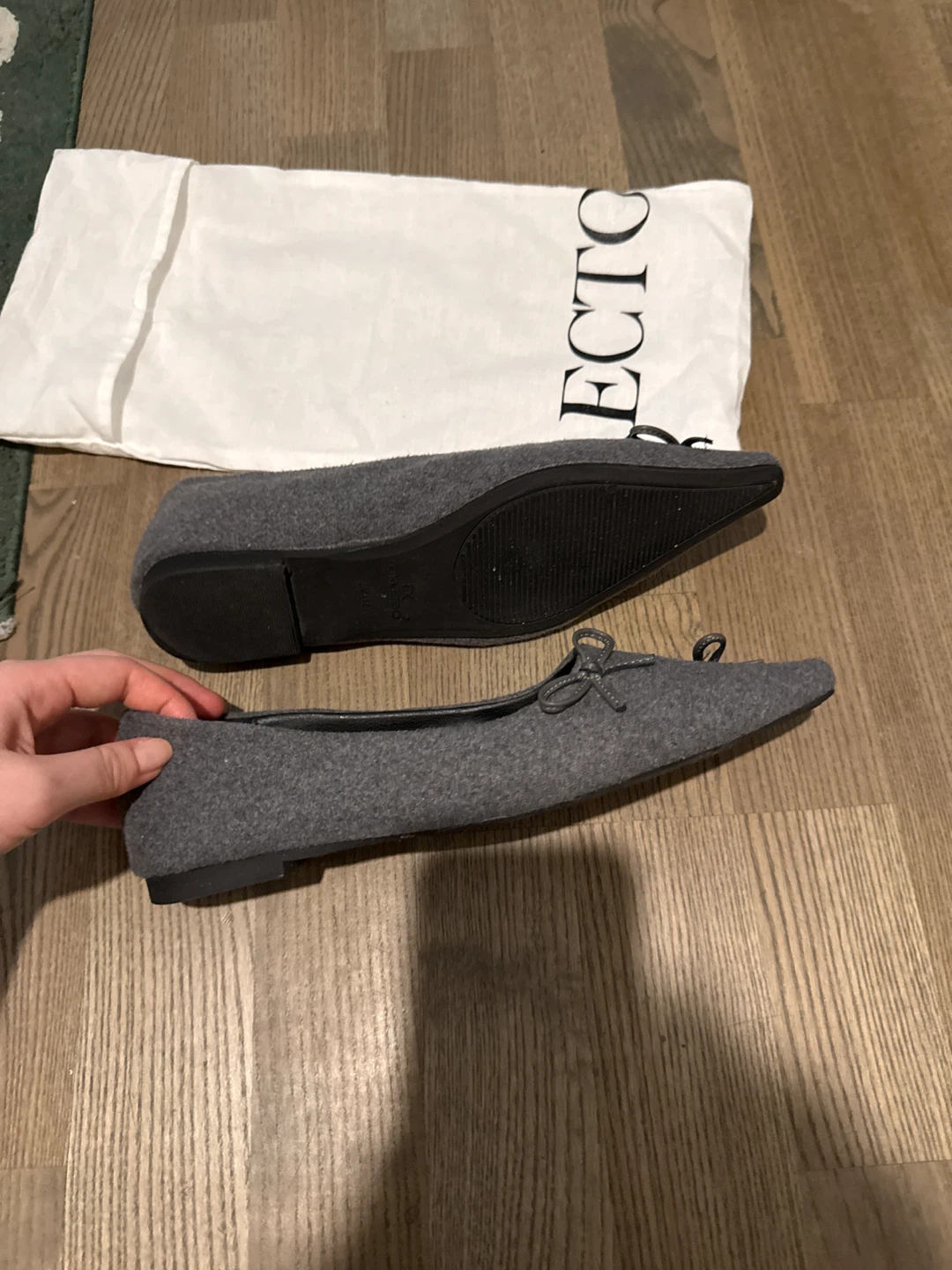 Like New Grey Ballet Flats with Bows - photo 3