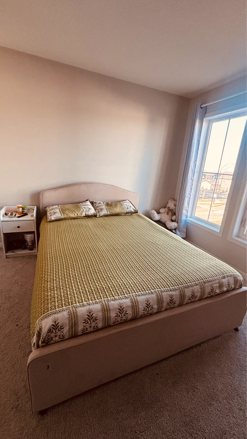 Queen Size Bed Frame with Headboard - photo 2