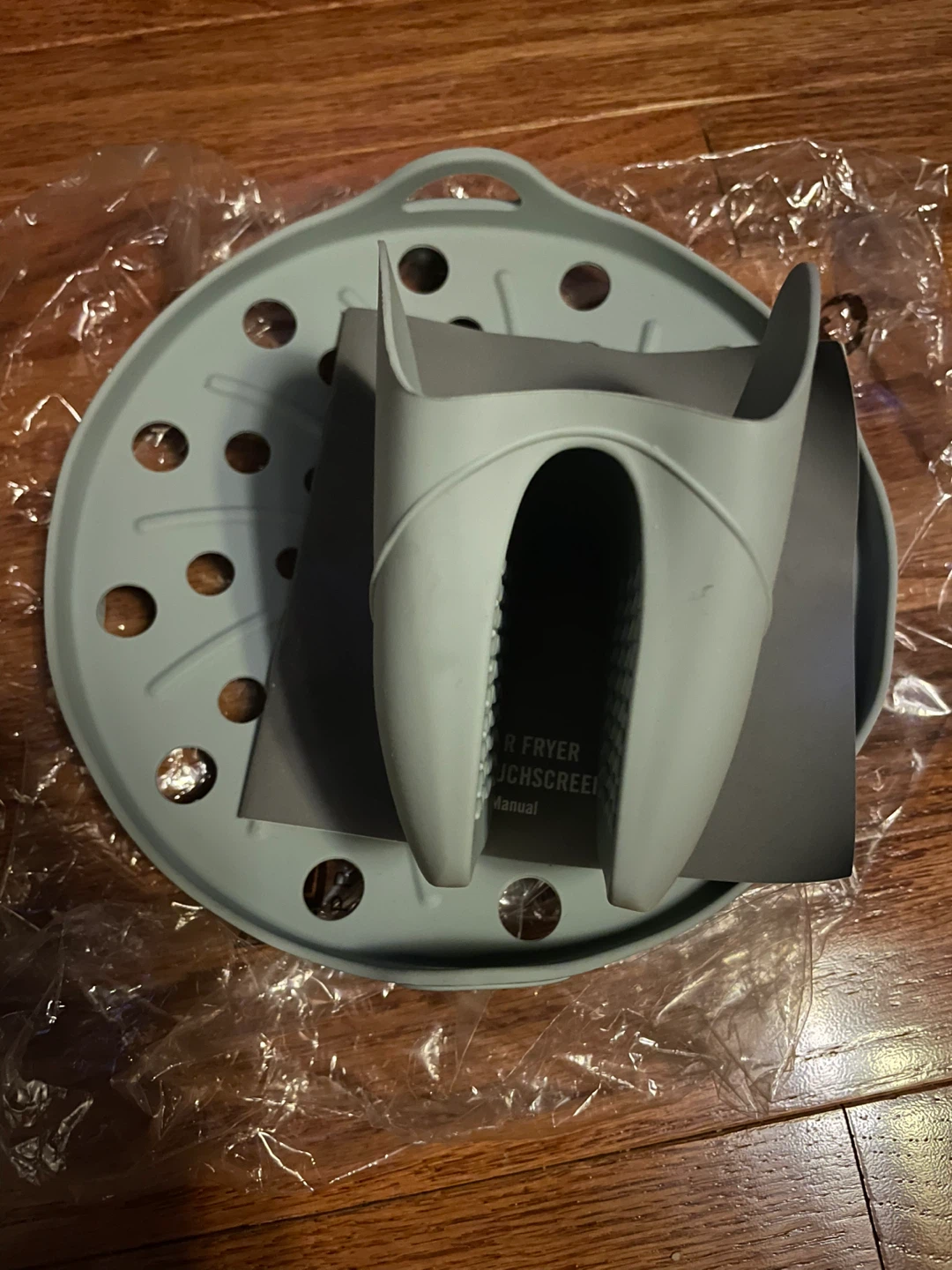 Silicone baking tray liner and mitt