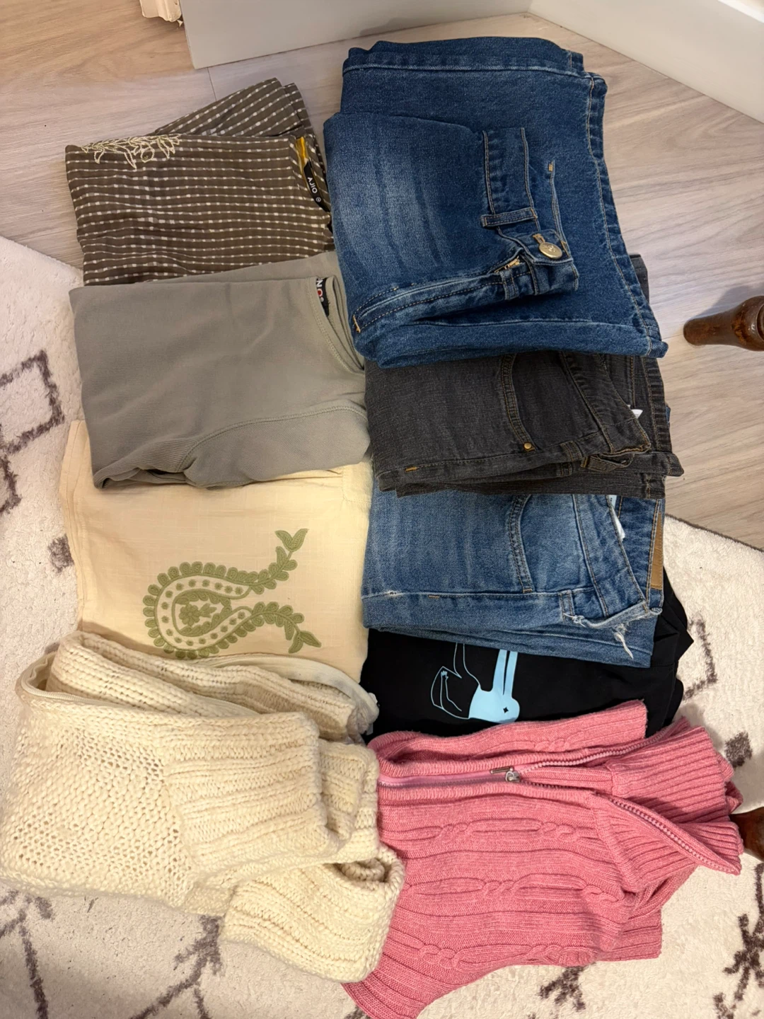 Women’s clothes bundle