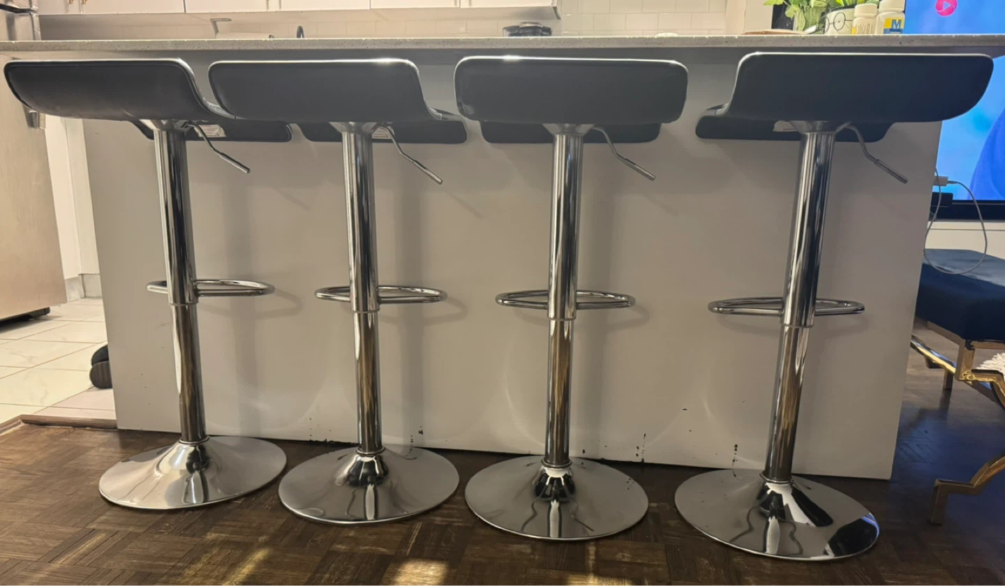 Set of 4 Black Adjustable Bar Stools
