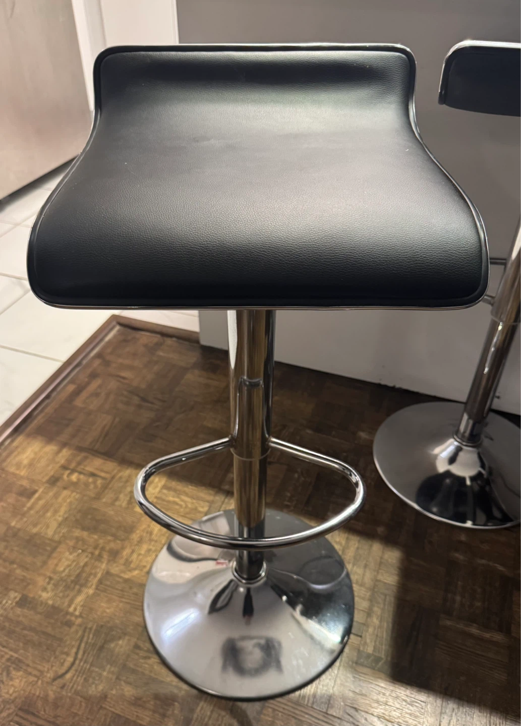 Set of 4 Black Adjustable Bar Stools - photo 2