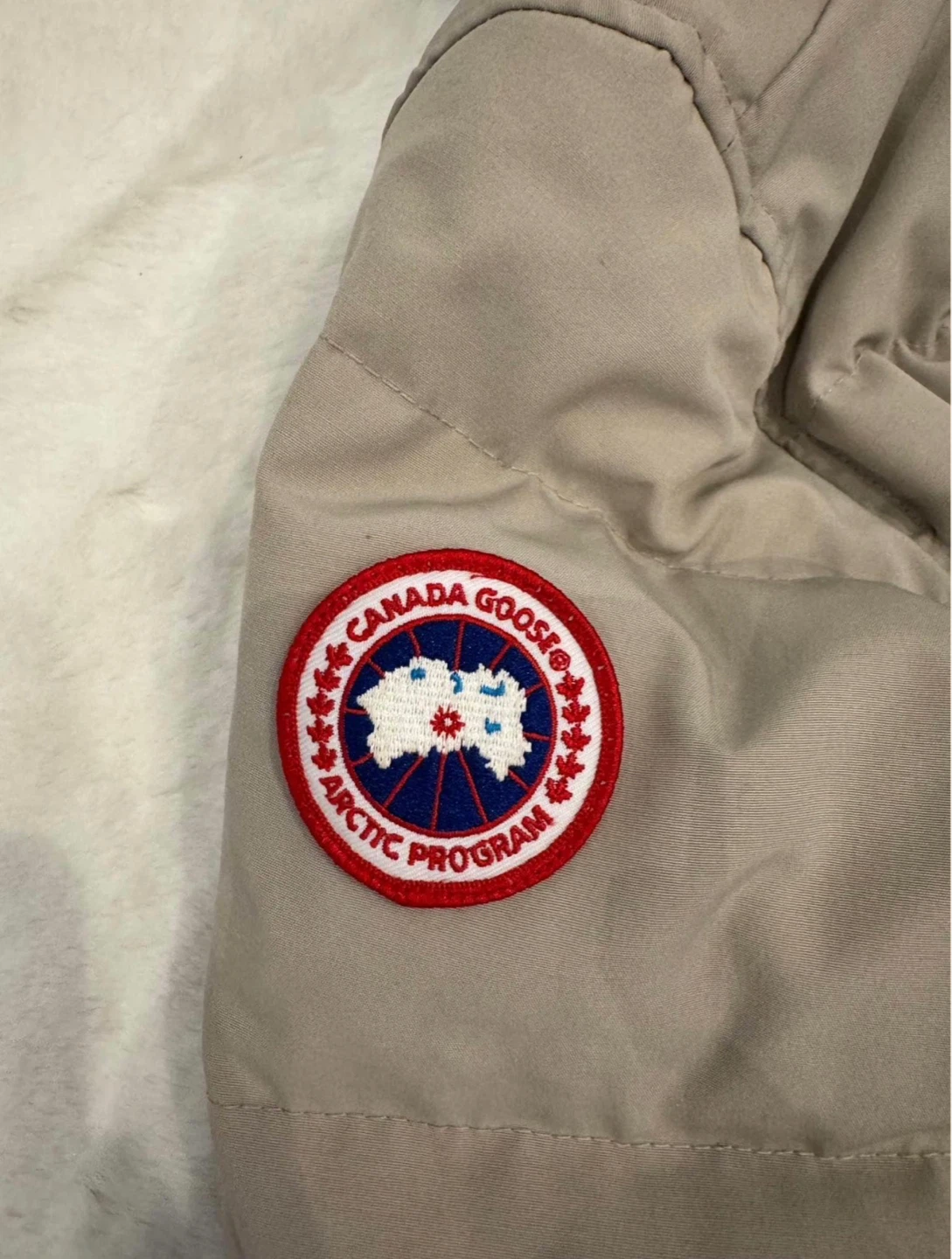 Canada Goose Women’s Lorette Parka (Heritage) – Size Small - photo 3