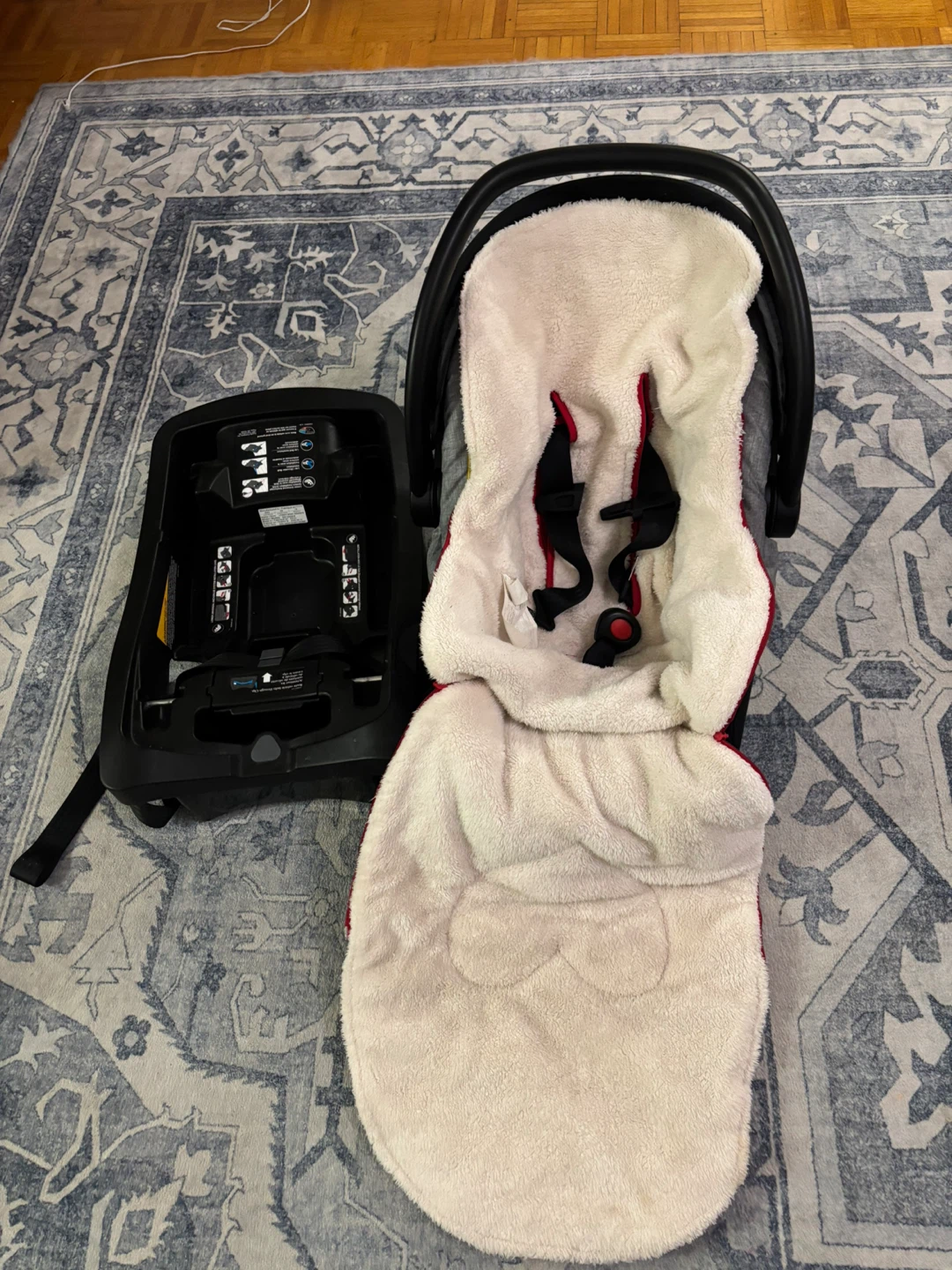 Evenflo Car seat - photo 3