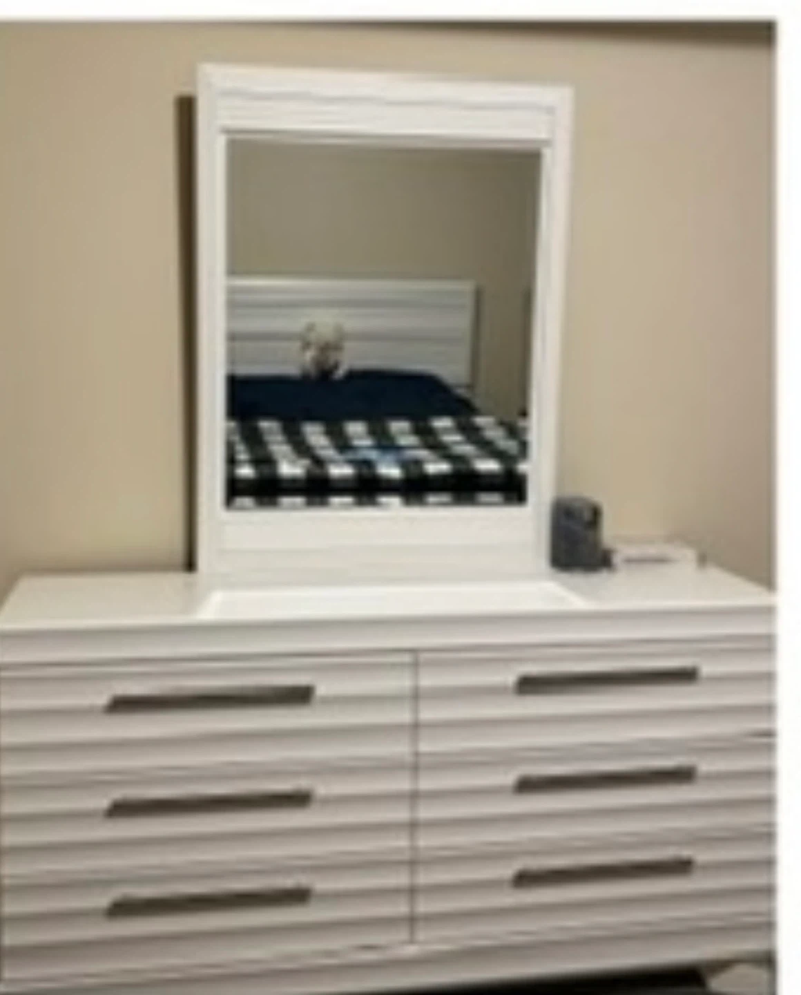 White dresser with mirror