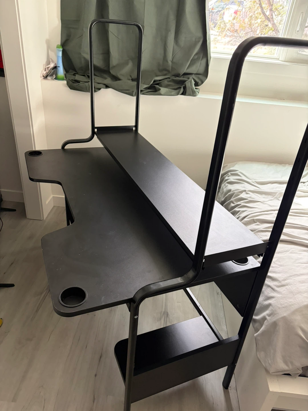 IKEA FREDDE Desk - photo 3