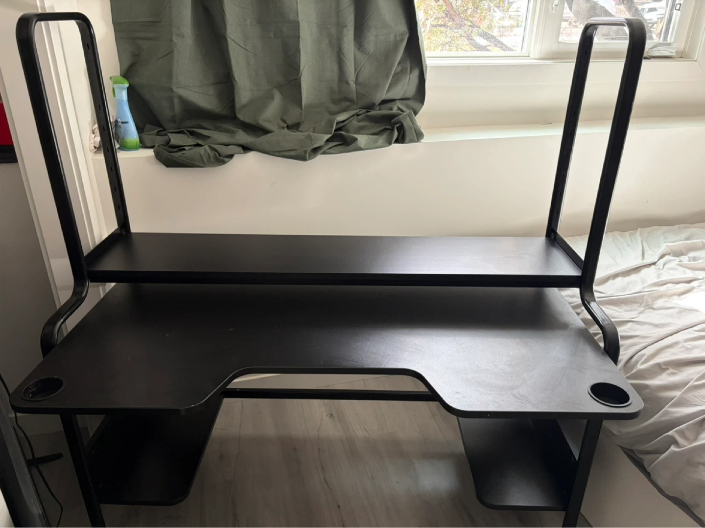 IKEA FREDDE Desk - photo 2