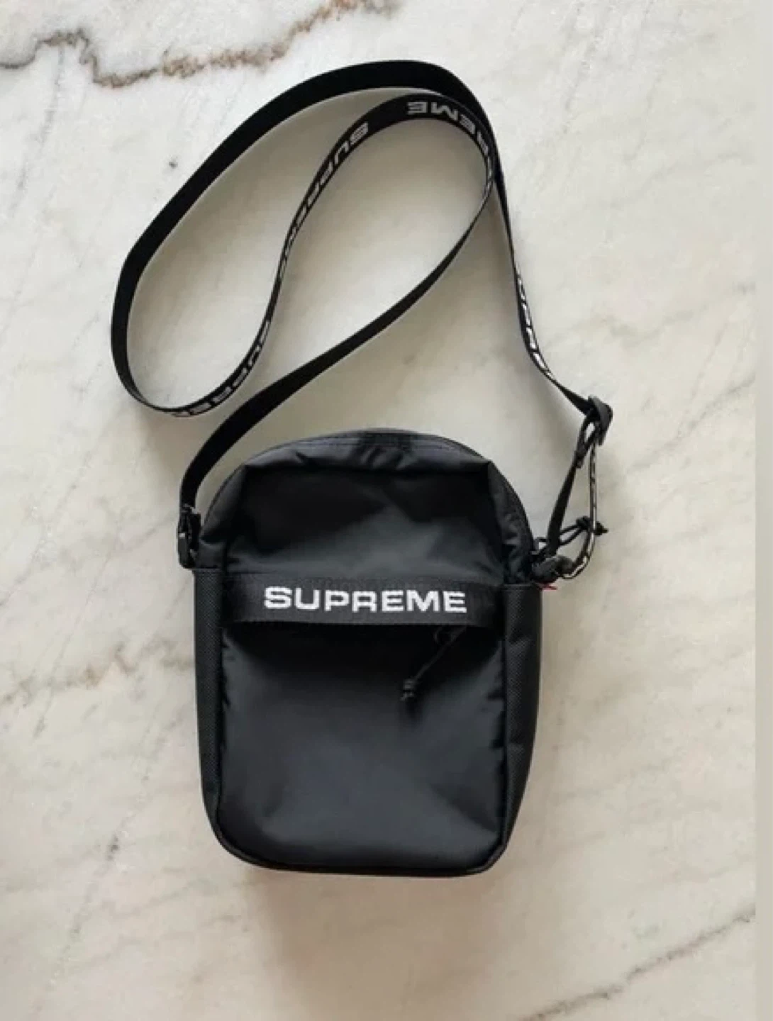 Supreme Shoulder Bag FW22 “Black”