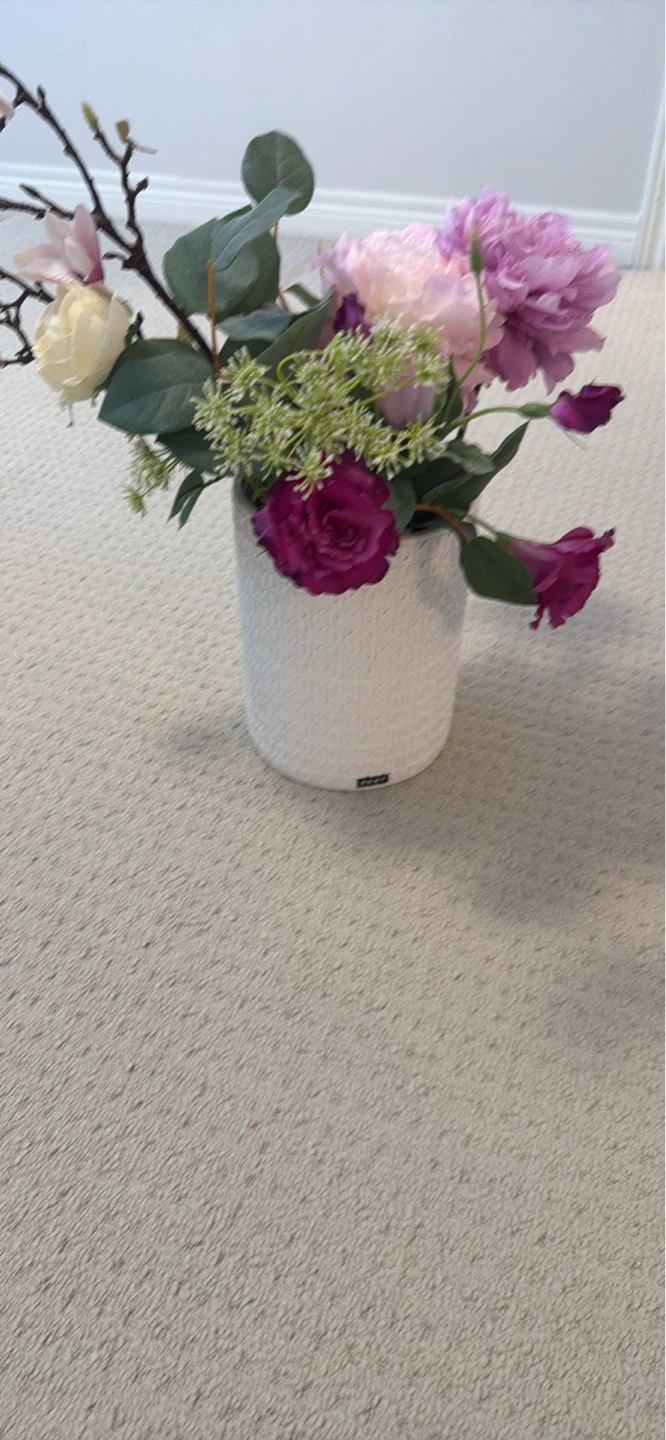 DKNY White Textured Faux Flower Arrangement - photo 3
