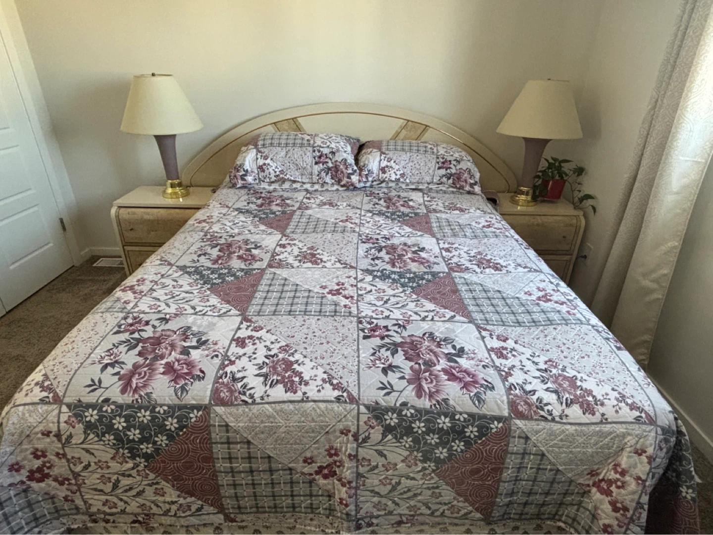 Ivory Queen Bed set with side tables+Mattress - photo 5