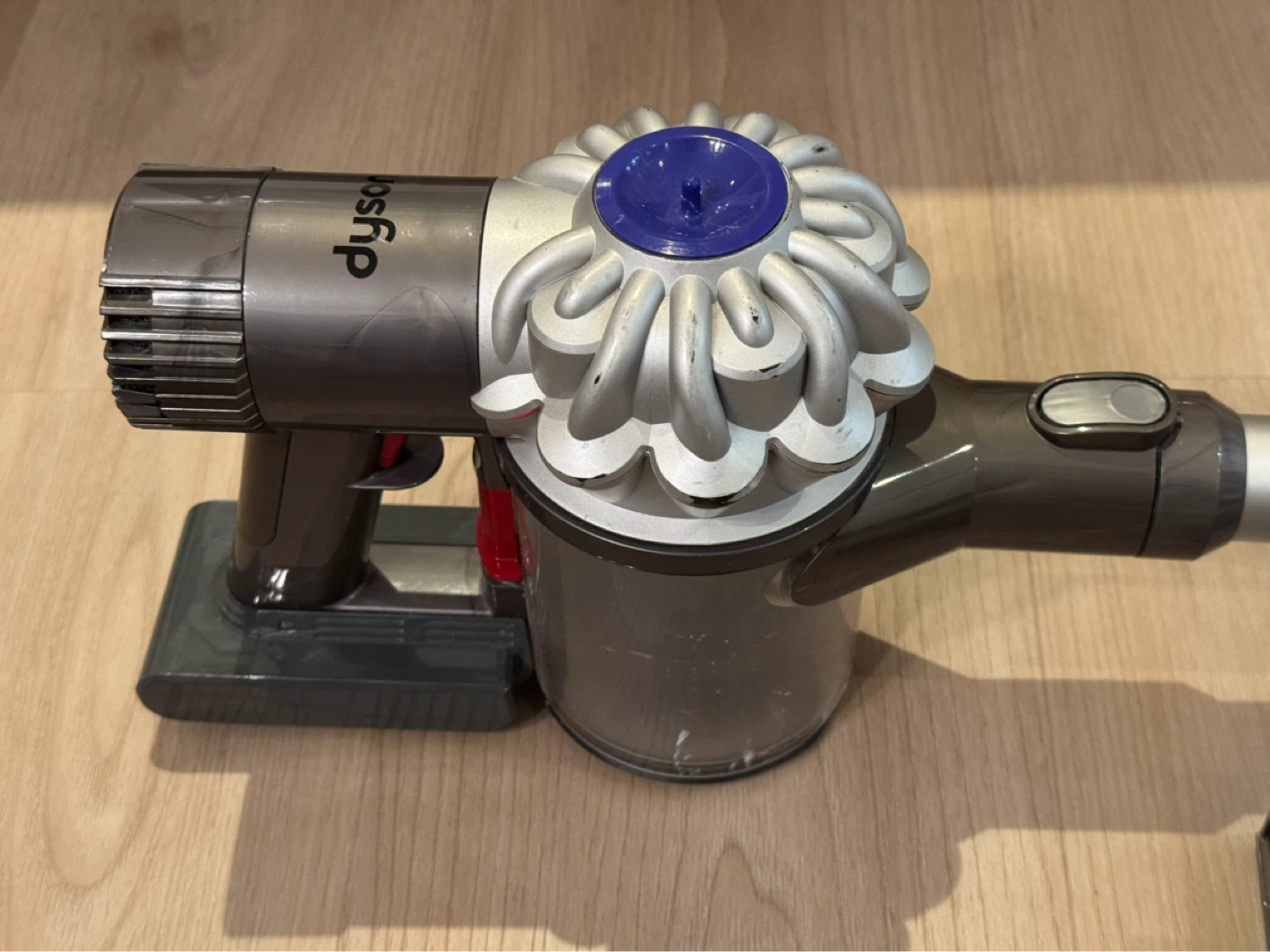 Dyson V6 Cordless Vacuum Cleaner - photo 5