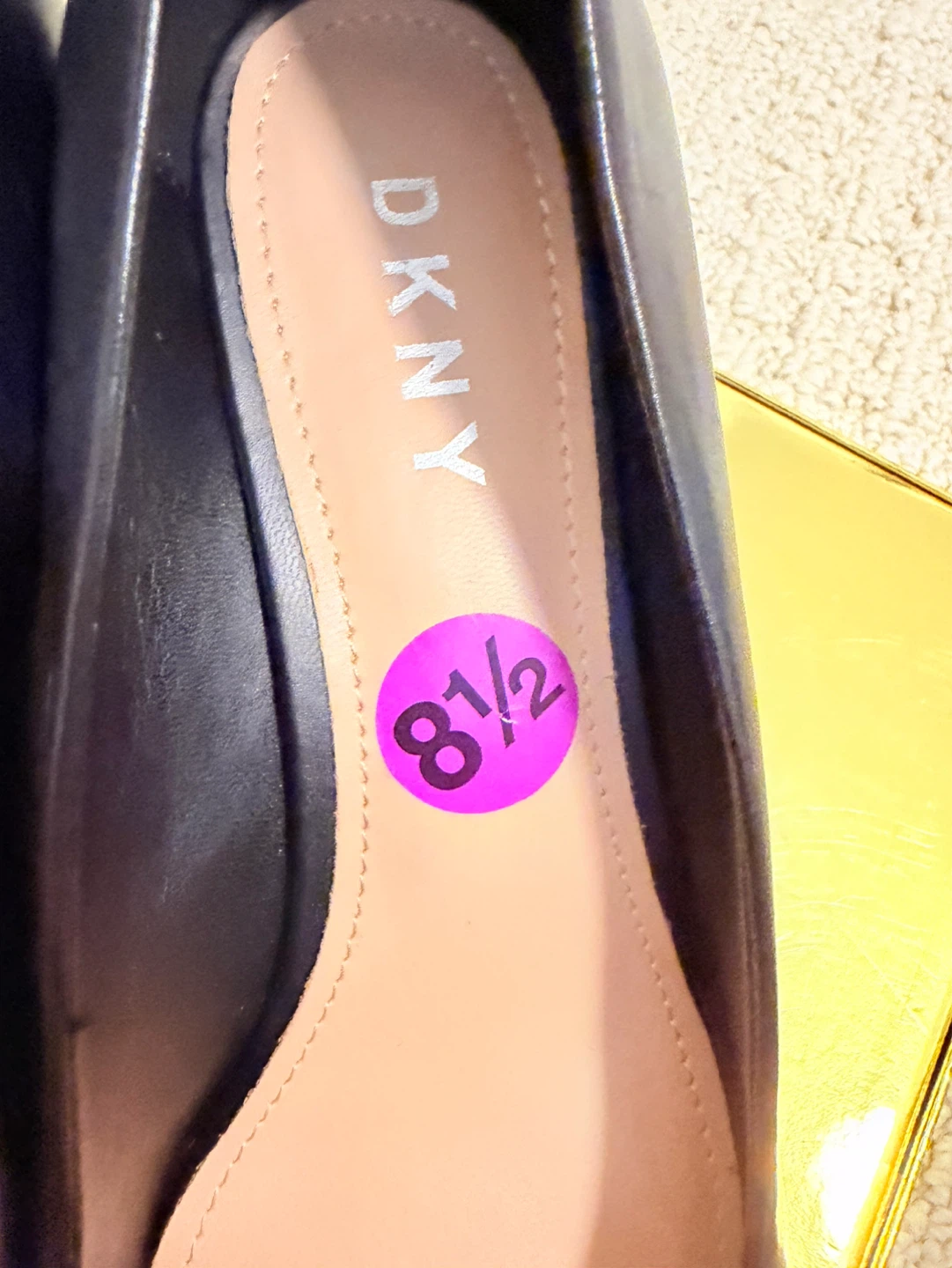 DKNY Black Leather Pointed Toe Heels - Size 8 1/2 - photo 5