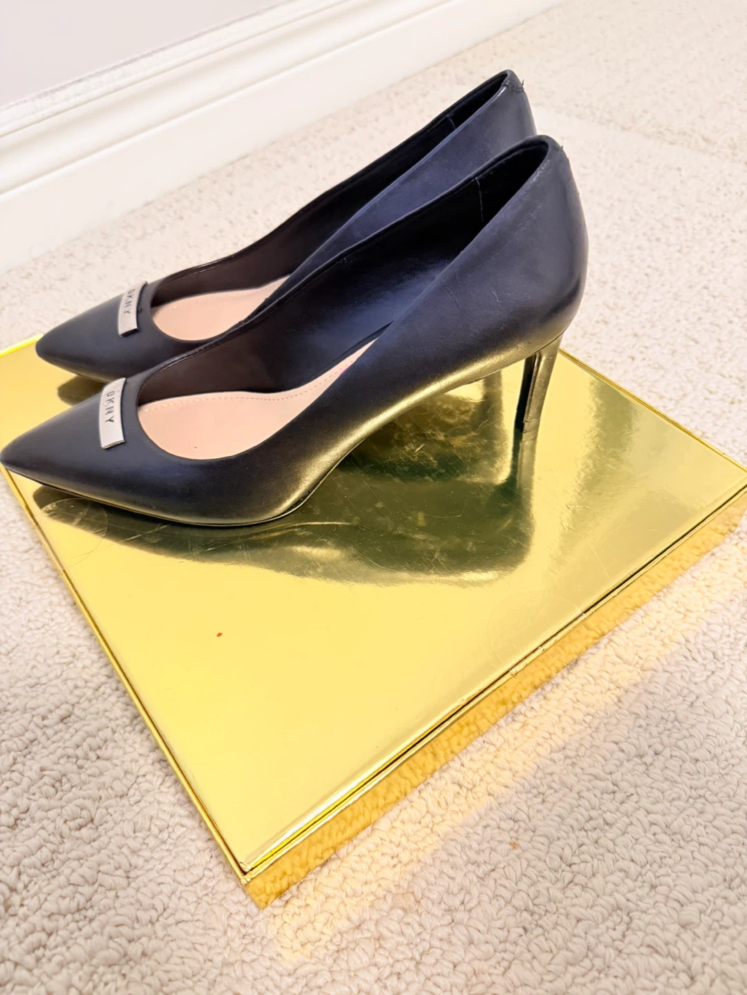 DKNY Black Leather Pointed Toe Heels - Size 8 1/2 - photo 3