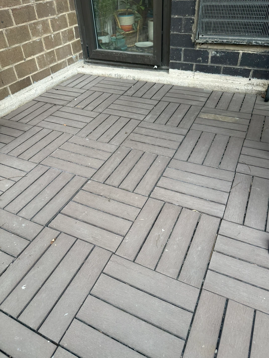 85 Composite Interlocking Deck Tiles 12x11.5" EA (81.46 s ft)