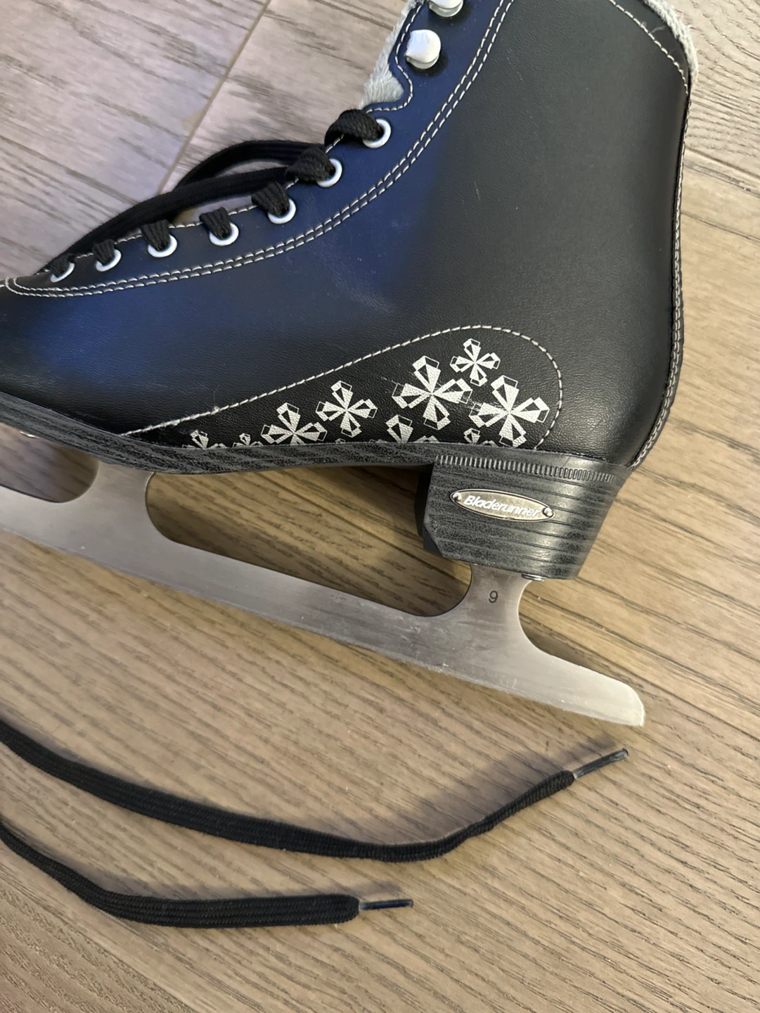 BladeRunner Figure Skates US6 EU36.5 - photo 3