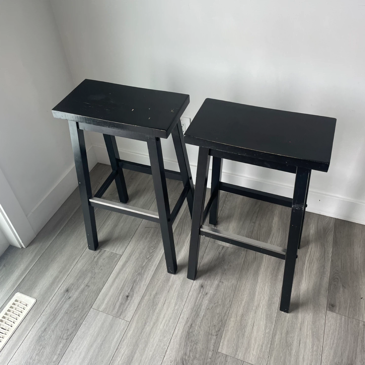 2 Bar Stools