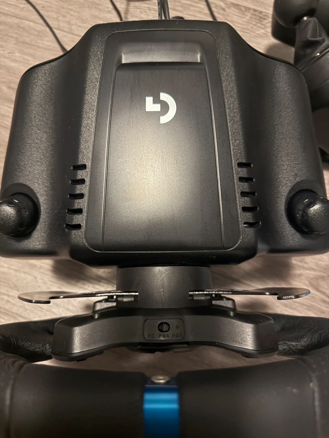 Logitech G923 Racing Wheel, Pedals and Shifter - photo 4