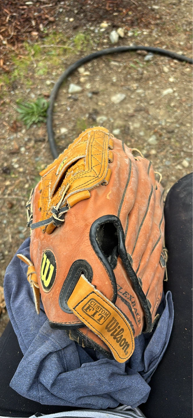 Wilson Elite 13" Soft Baseball Glove