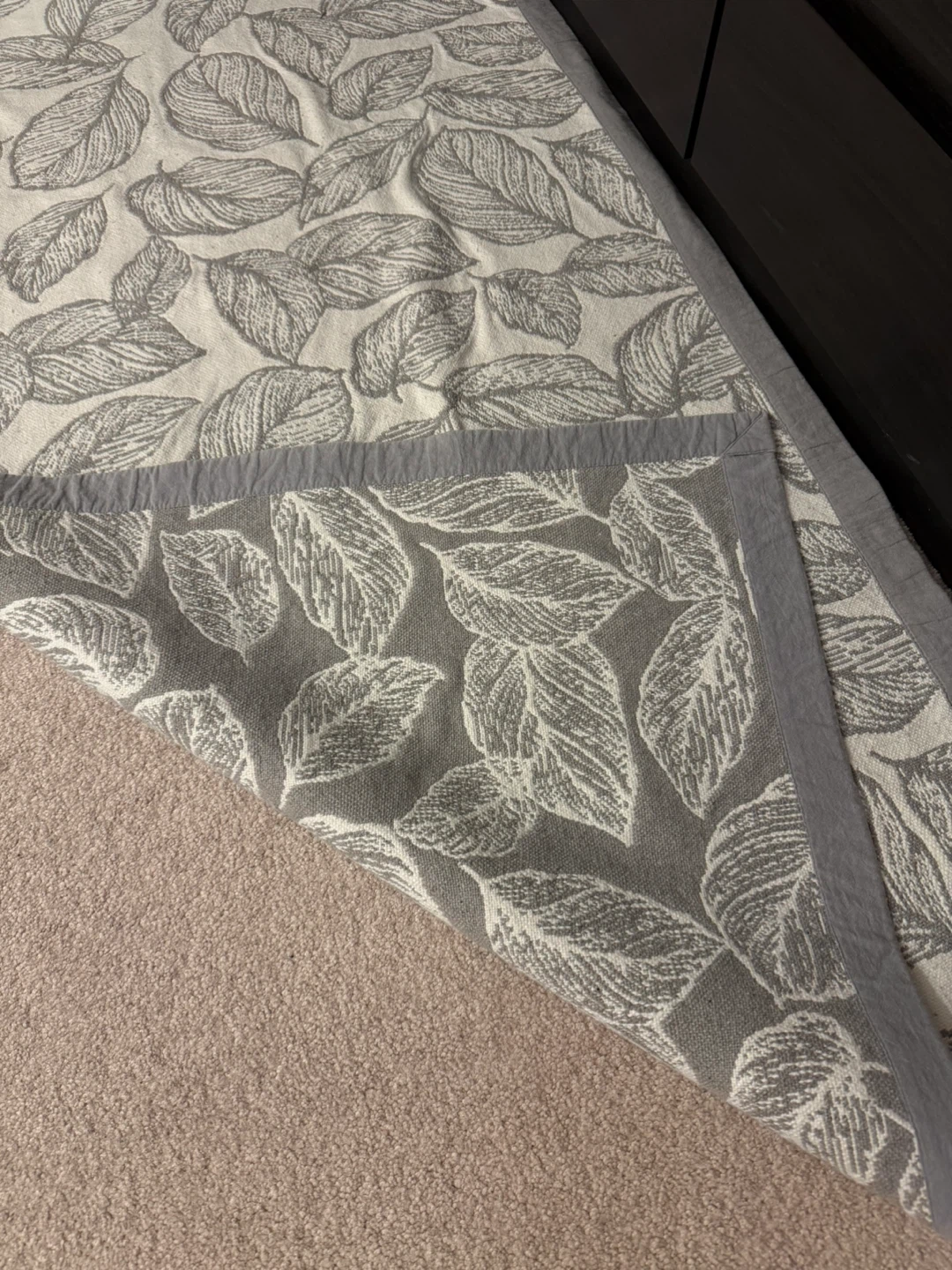 Double sided Leaf Pattern Rug - photo 2