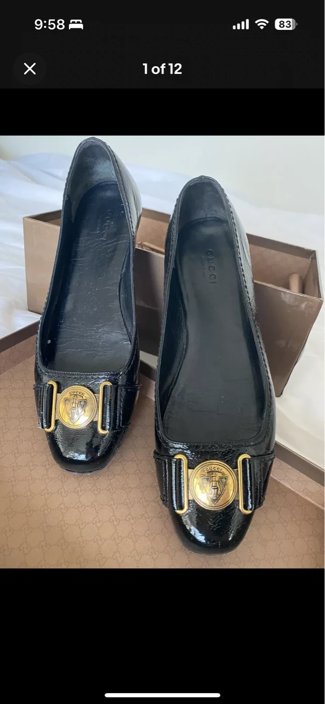 GUCCI 7.5B FLATS Brass Logo Buckle Patent Leather Round-Toe