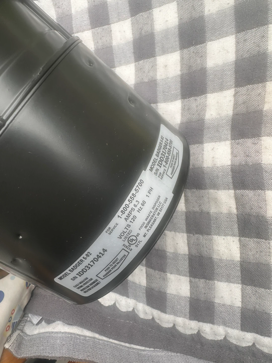 Brand New InSinkErator Badger 5 – Selling (Doesn’t Fit My Sink) - photo 2