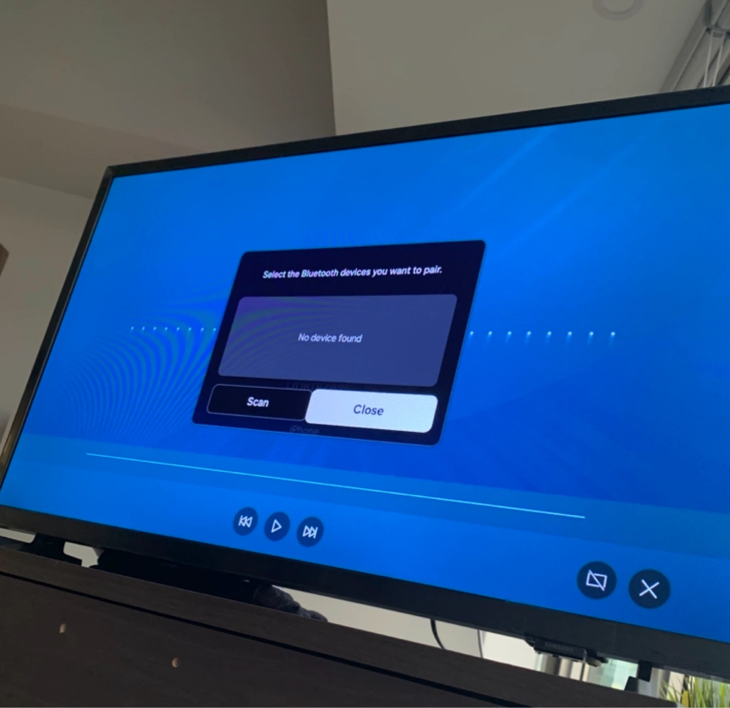 📺 Samsung 32" Smart TV - For Parts/Repair (Cracked Screen) - photo 2