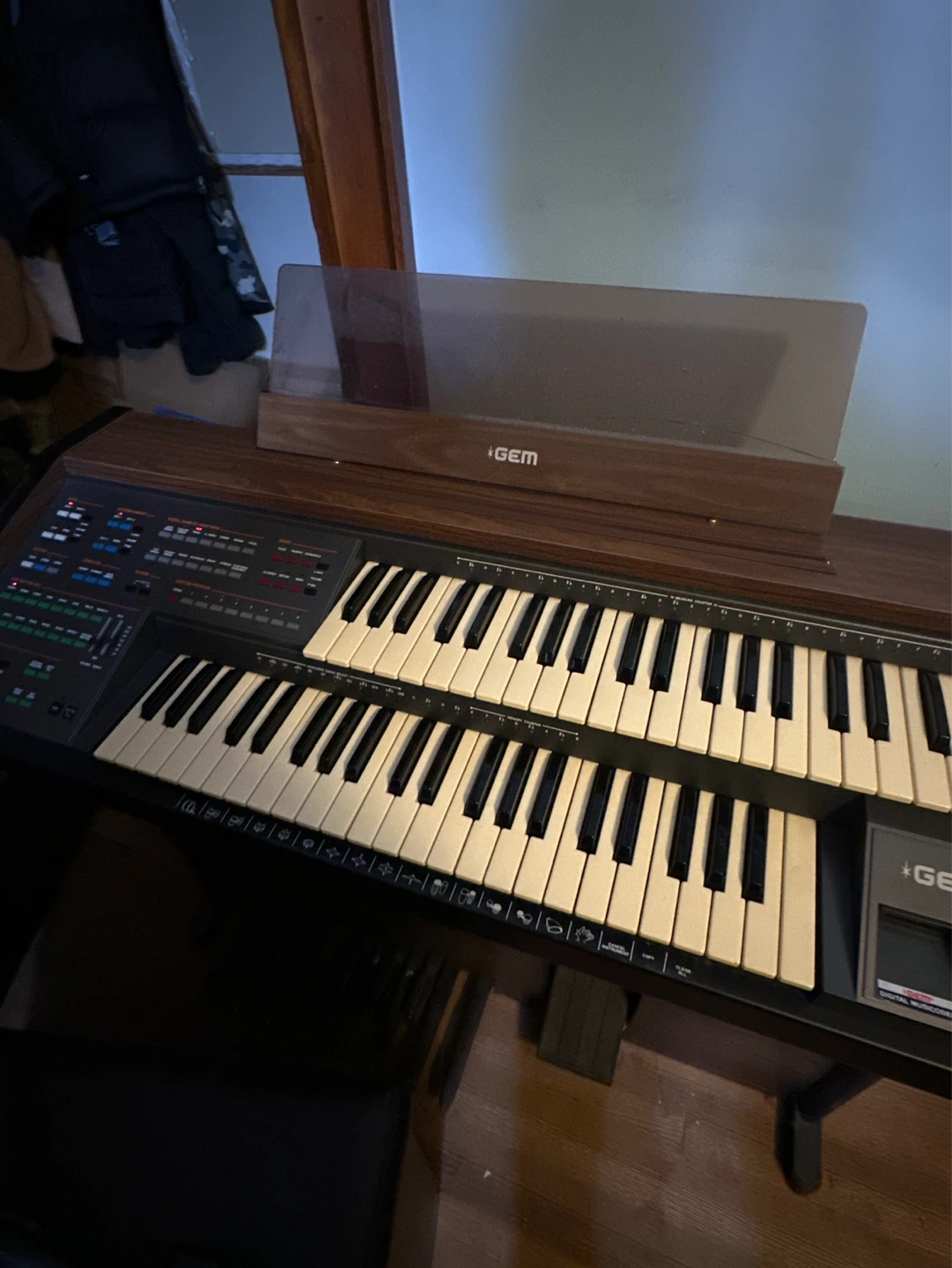 Vintage GEM MK-20M Organ – Fully Working w/ Bench & Pedals - photo 2