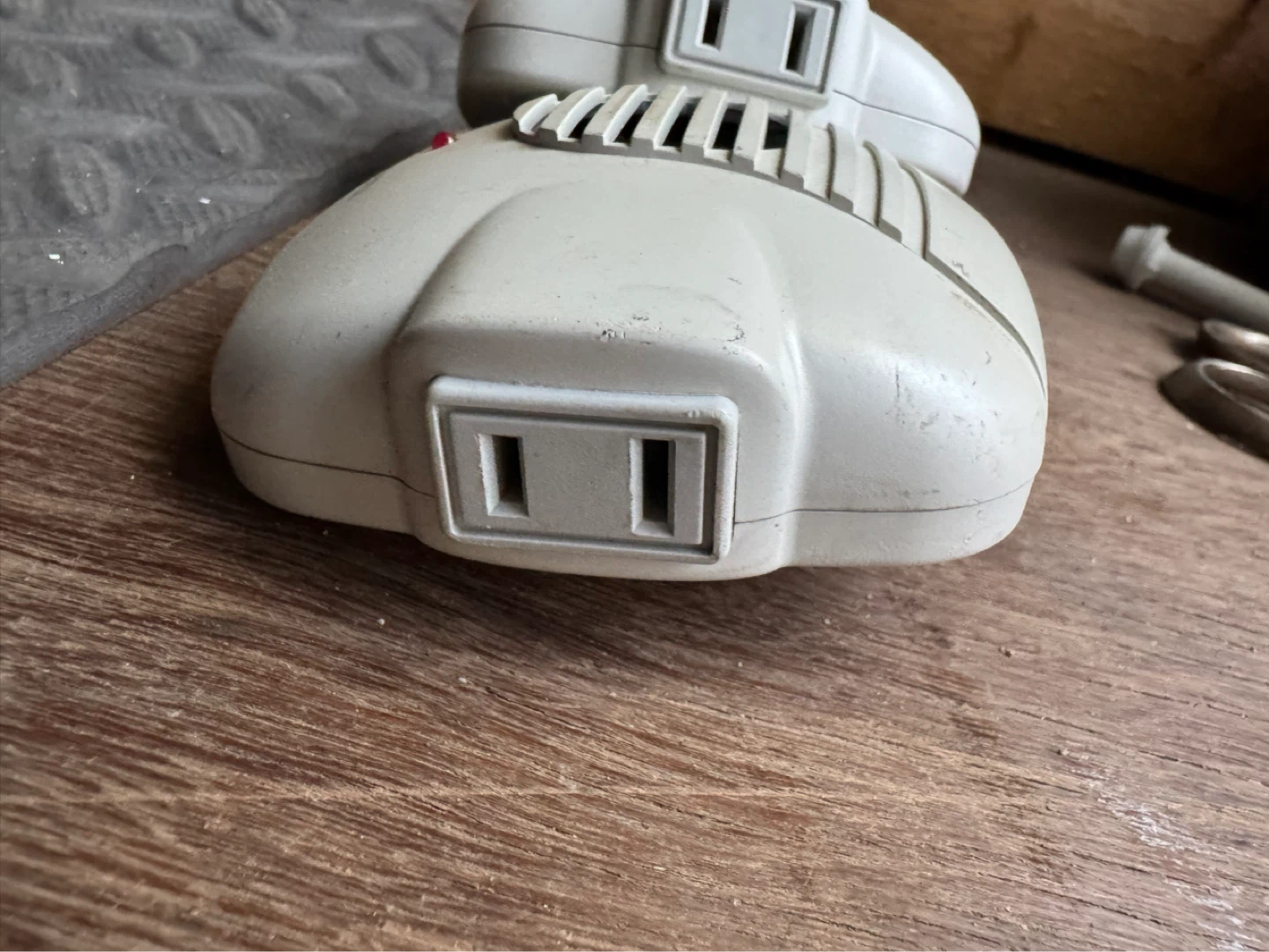Bell+Howell Ultrasonic Pest Repeller SB-104 - photo 2