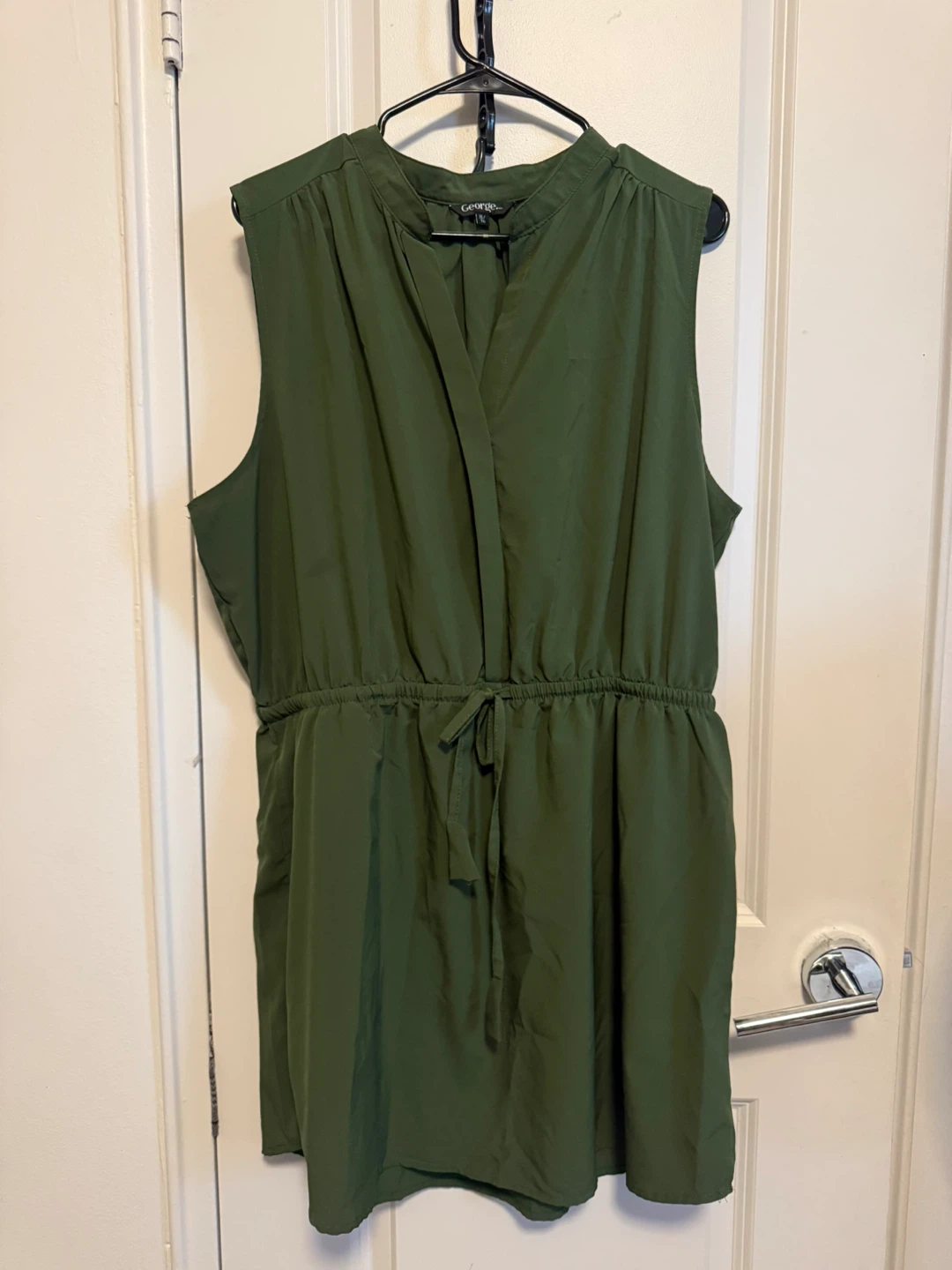 George Olive Green Size XL