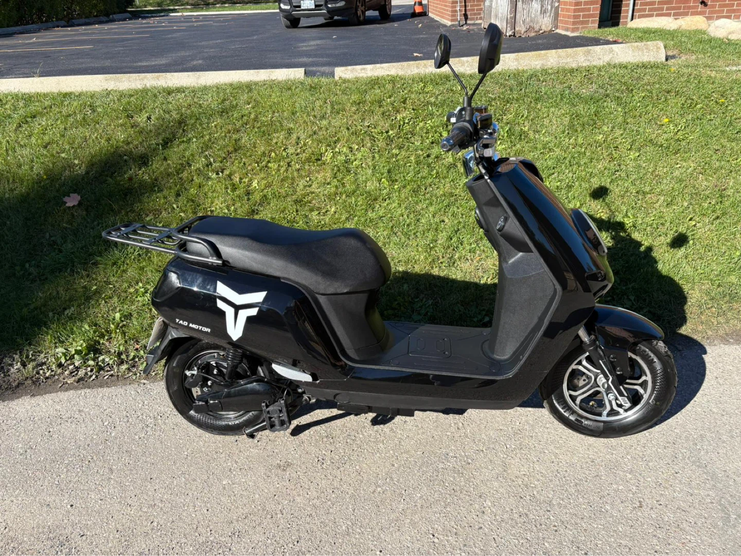 TAG MOTOR Electric Scooter - photo 4