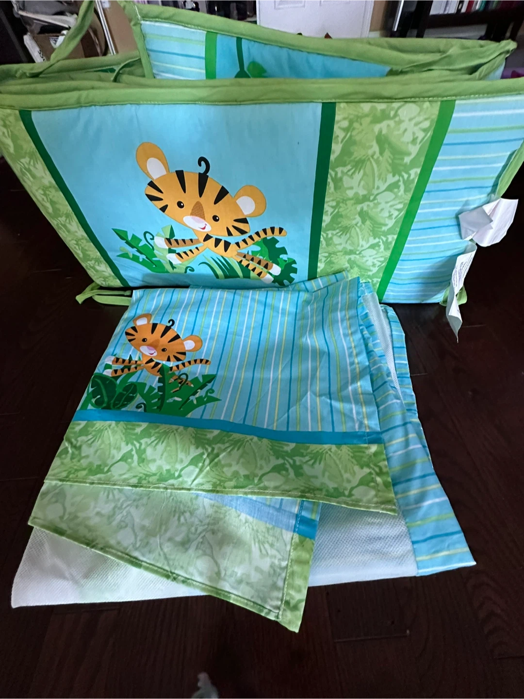 Fisher-Price Crib Mobile and Bumper Set - photo 3