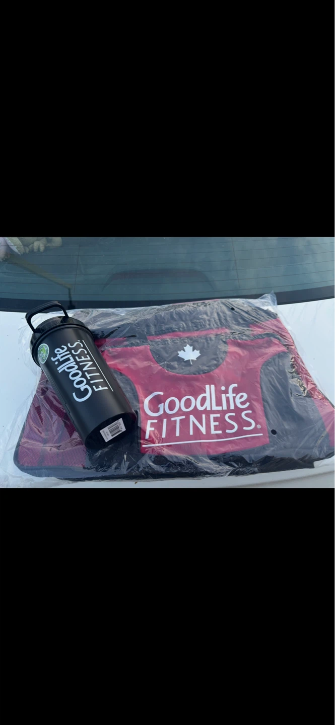 GoodLife Fitness Shaker Bottle and Bag