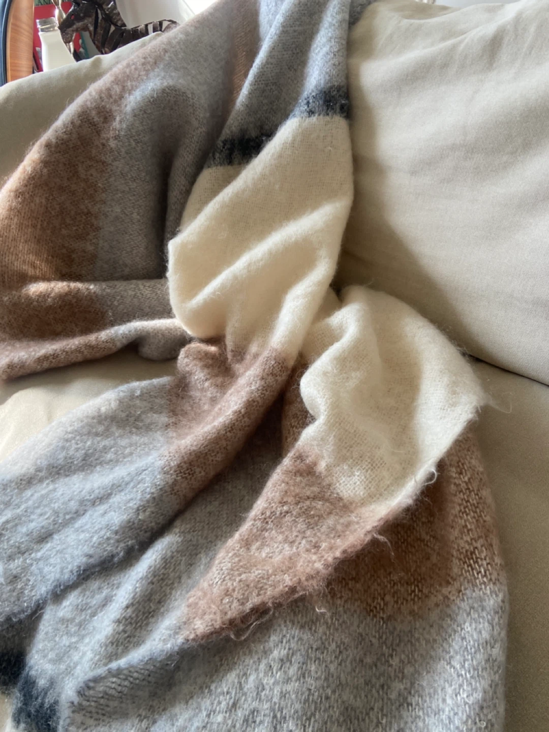 Cushendale mohair blend throw - photo 5