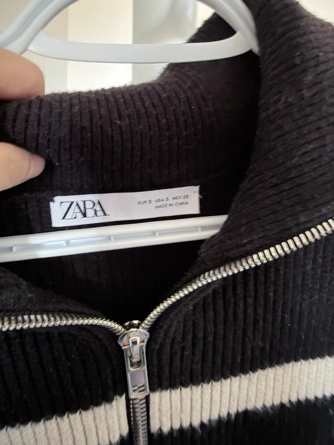 ZARA Black & White Striped Knit Vest Size S - photo 3
