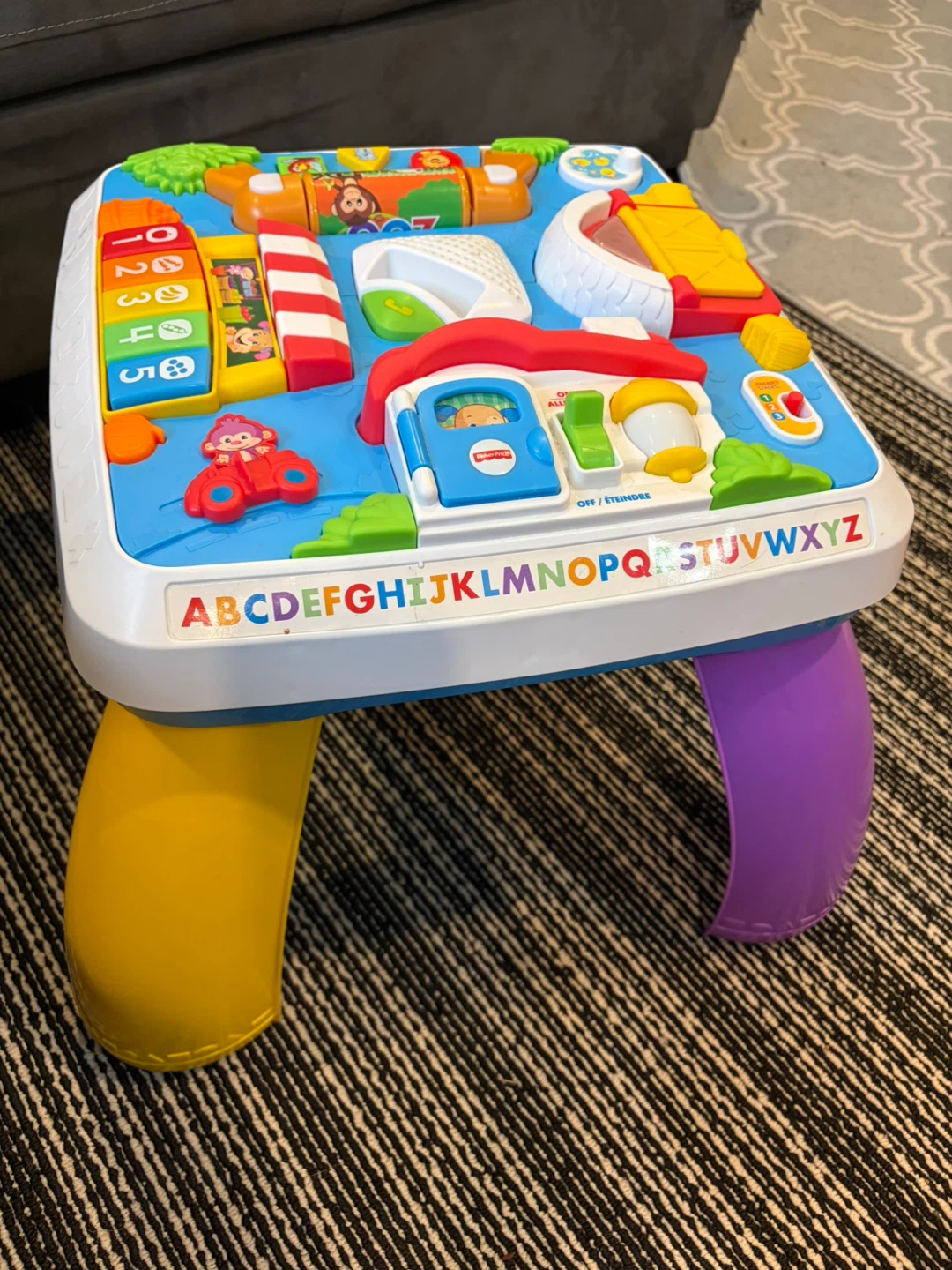 Fisher-Price Laugh & Learn Smart Stages Table