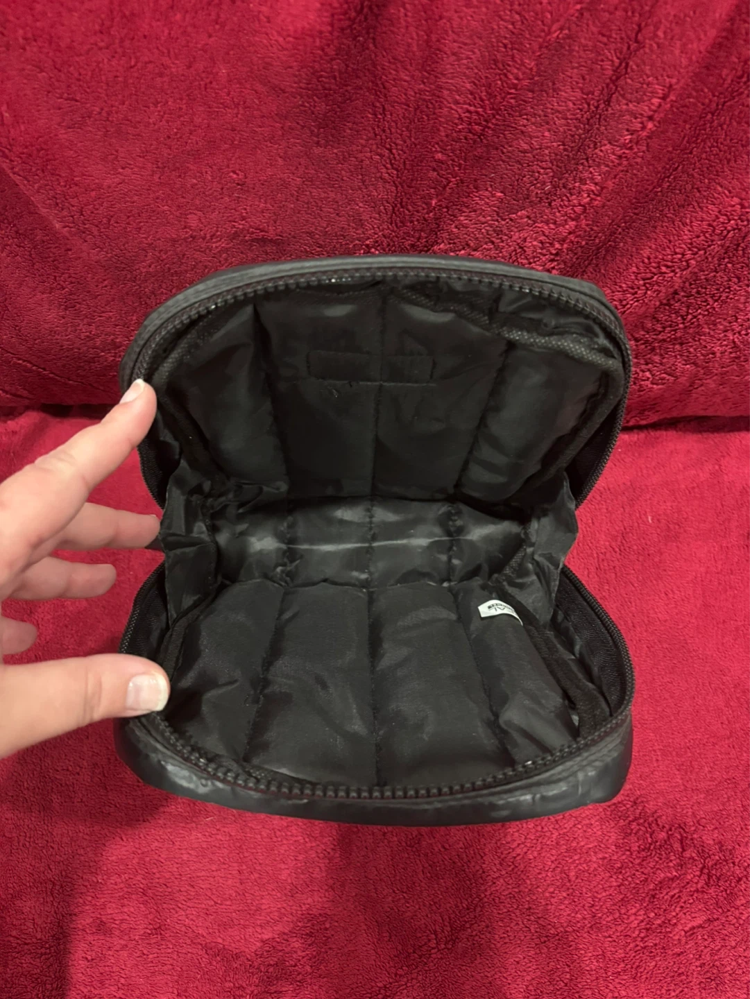 L'Oréal Professionnel Black Men’s Toiletry Bag - photo 3